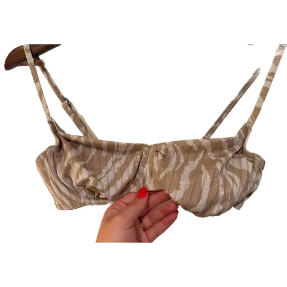 Wild Fable Bikini Top Womens Small Tan Zebra Excellent‎ Ribbed Underwire Swim